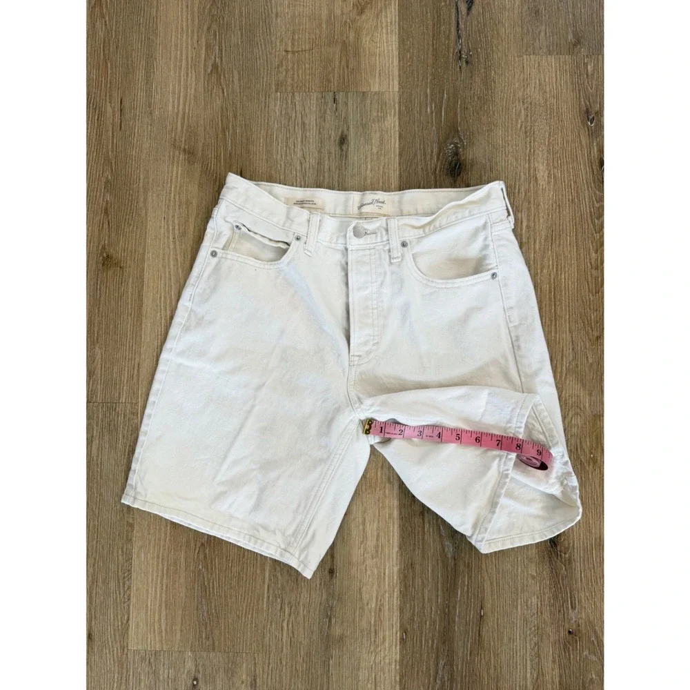 Universal Thread Bermuda Shorts Womens 8 White 90s Baggy Denim High Rise Button
